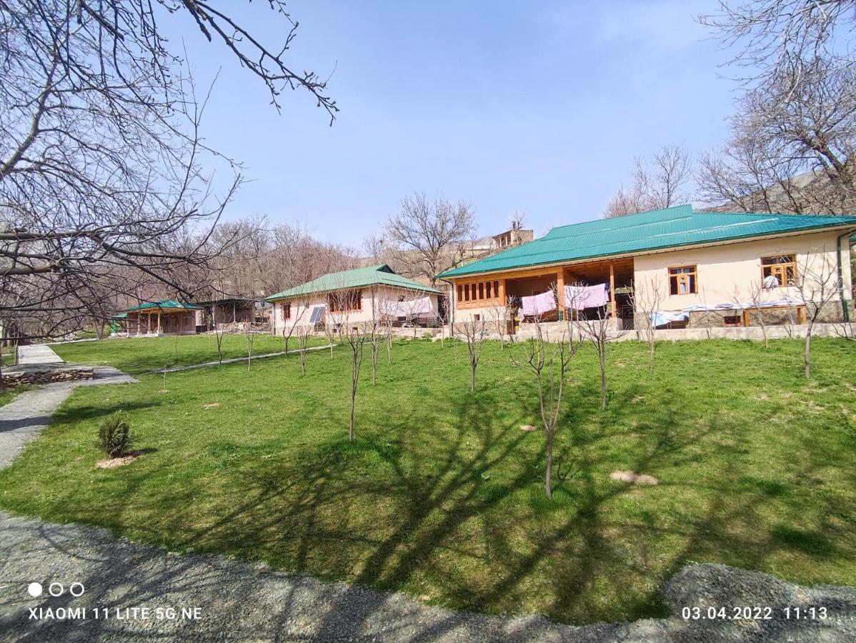 Hayat Guesthouse Nuratau Mountains Yukary-Ukhum エクステリア 写真