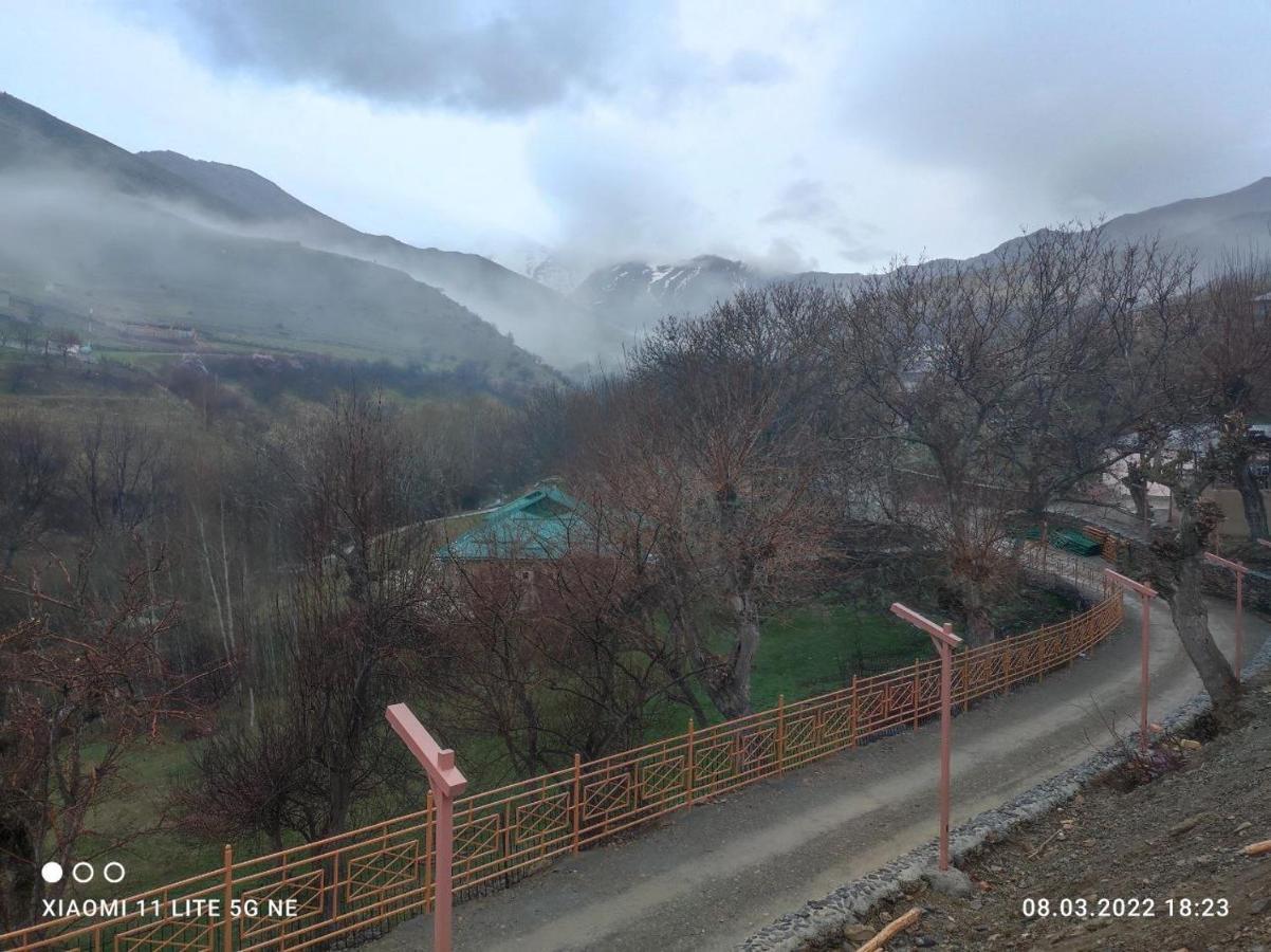 Hayat Guesthouse Nuratau Mountains Yukary-Ukhum エクステリア 写真