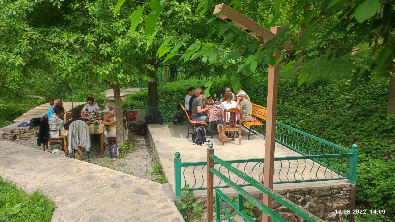 Hayat Guesthouse Nuratau Mountains Yukary-Ukhum エクステリア 写真