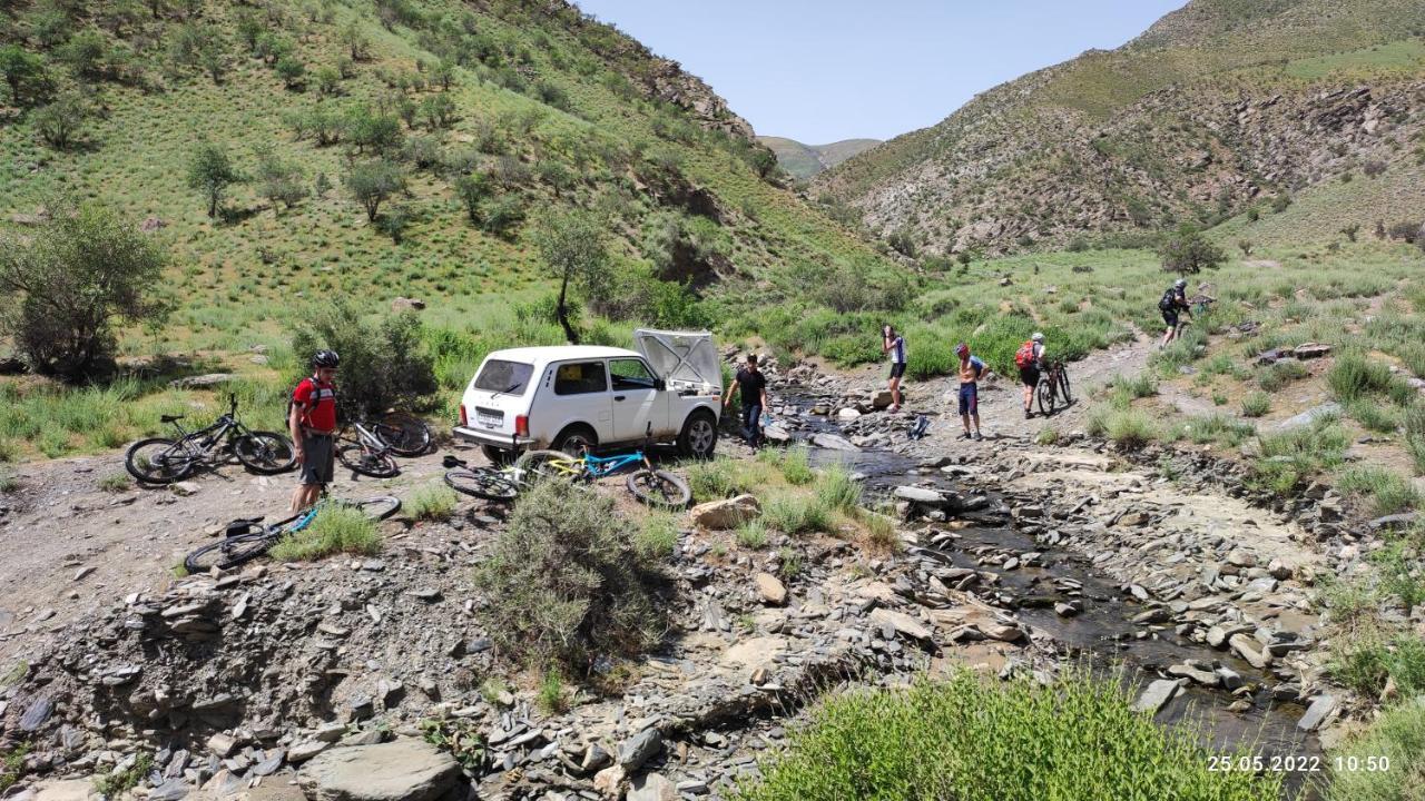 Hayat Guesthouse Nuratau Mountains Yukary-Ukhum エクステリア 写真