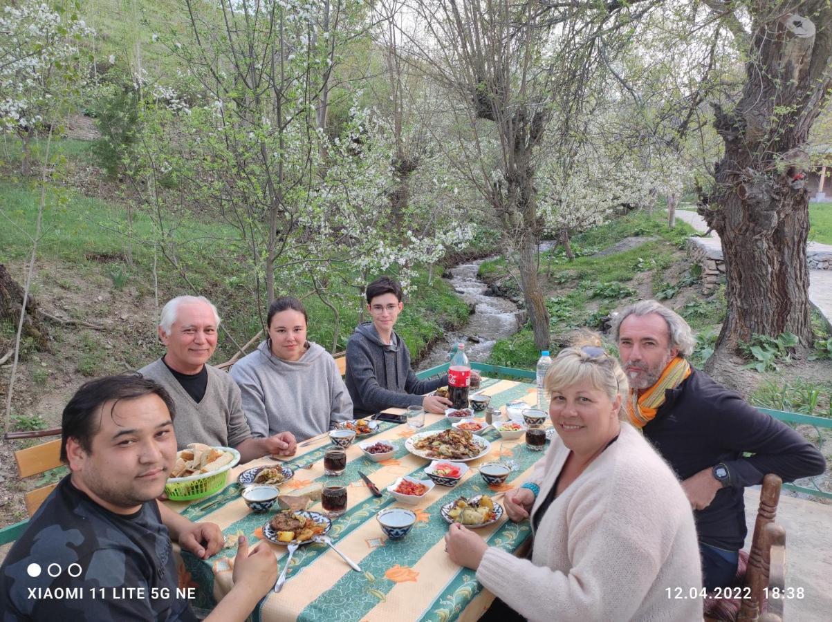 Hayat Guesthouse Nuratau Mountains Yukary-Ukhum エクステリア 写真