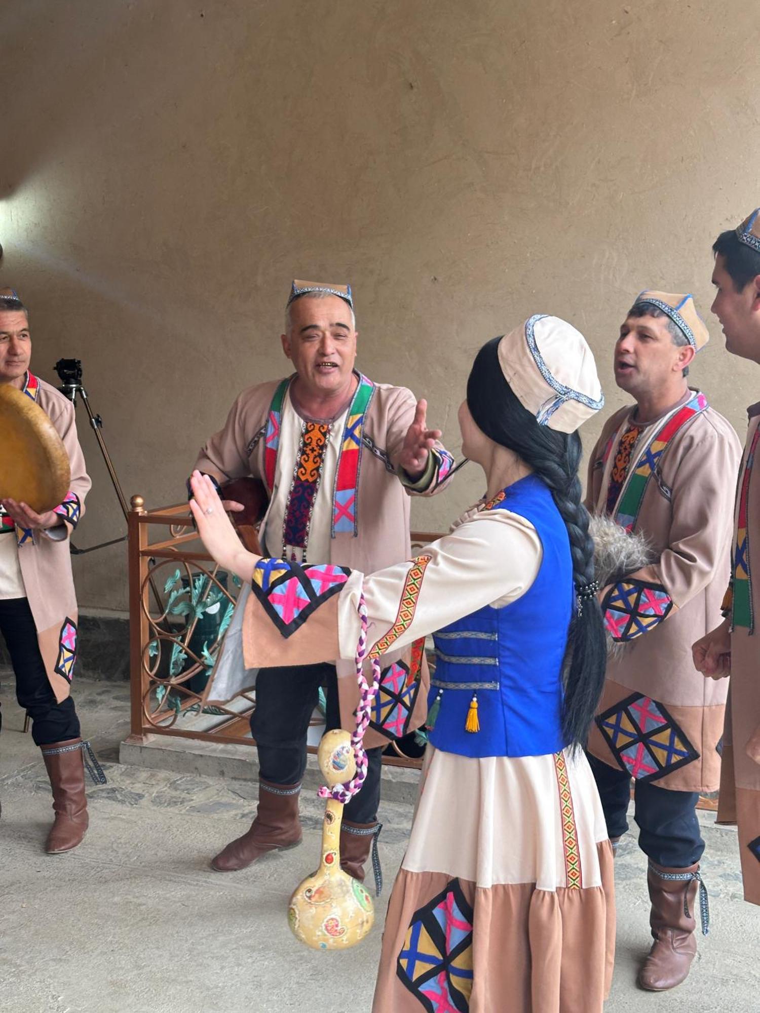 Hayat Guesthouse Nuratau Mountains Yukary-Ukhum エクステリア 写真