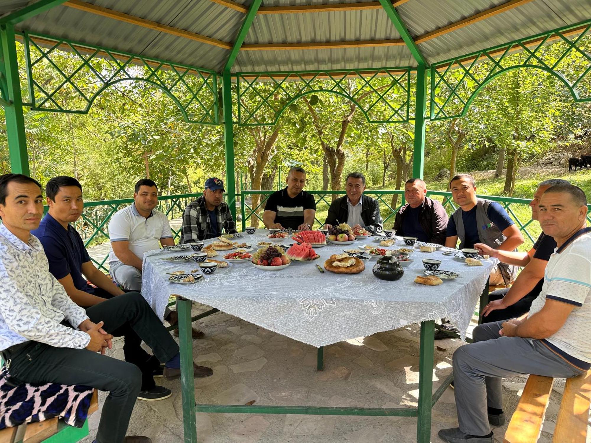 Hayat Guesthouse Nuratau Mountains Yukary-Ukhum エクステリア 写真