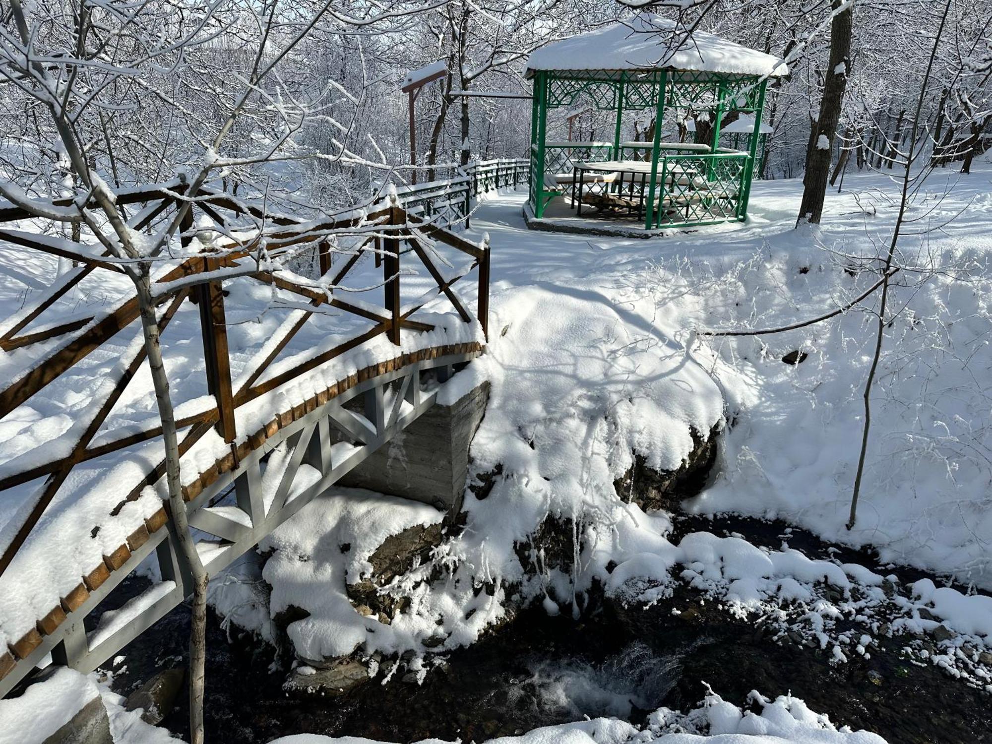 Hayat Guesthouse Nuratau Mountains Yukary-Ukhum エクステリア 写真